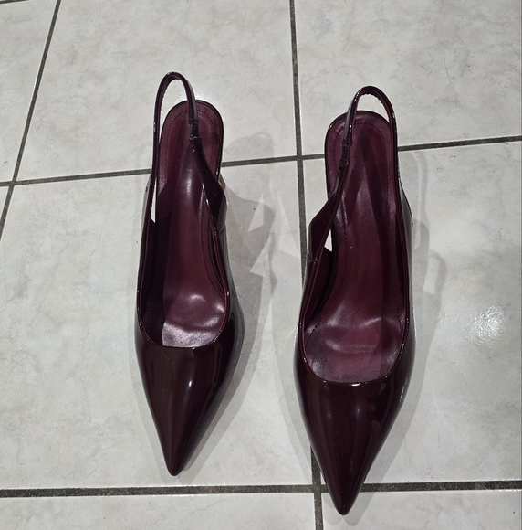 Burgandy heels - Picture 1 of 4